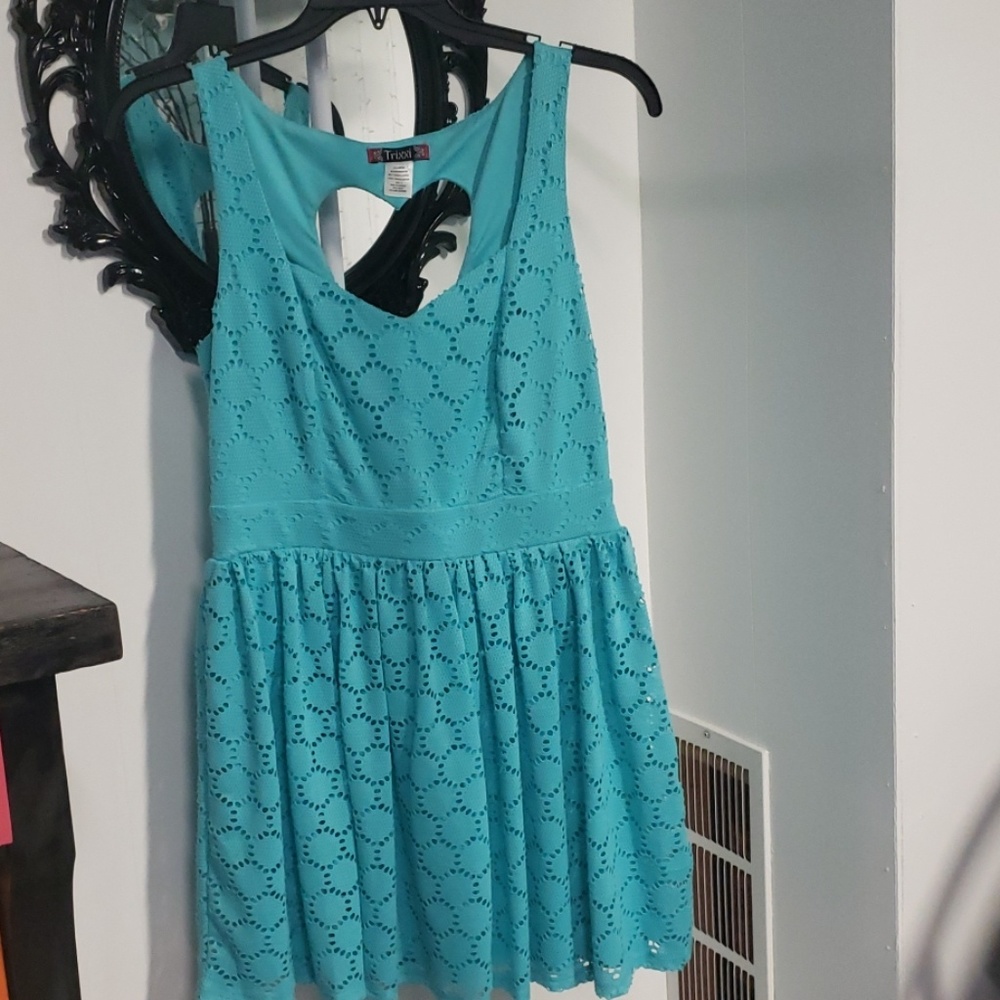 Lace dress with heart detail